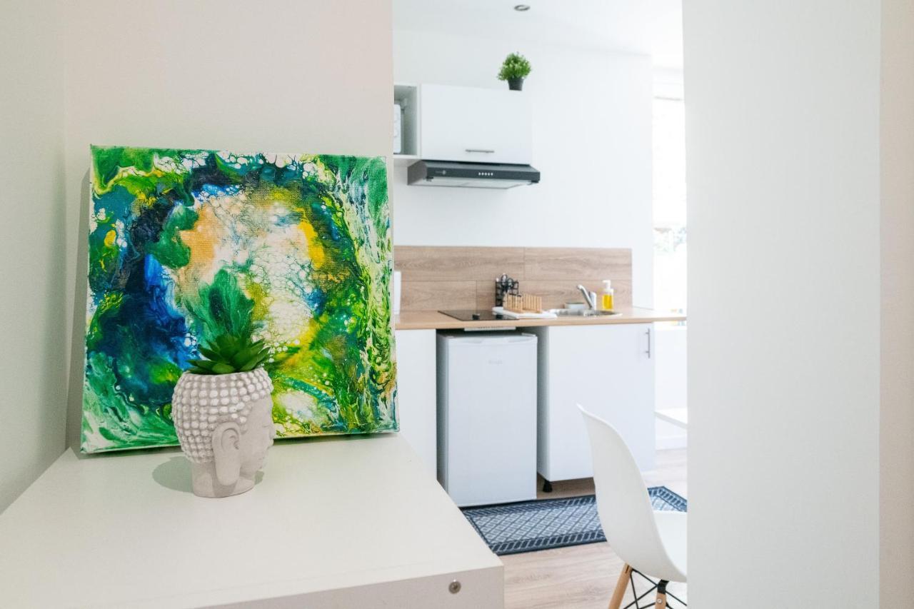 Malaka Home Anzin Экстерьер фото