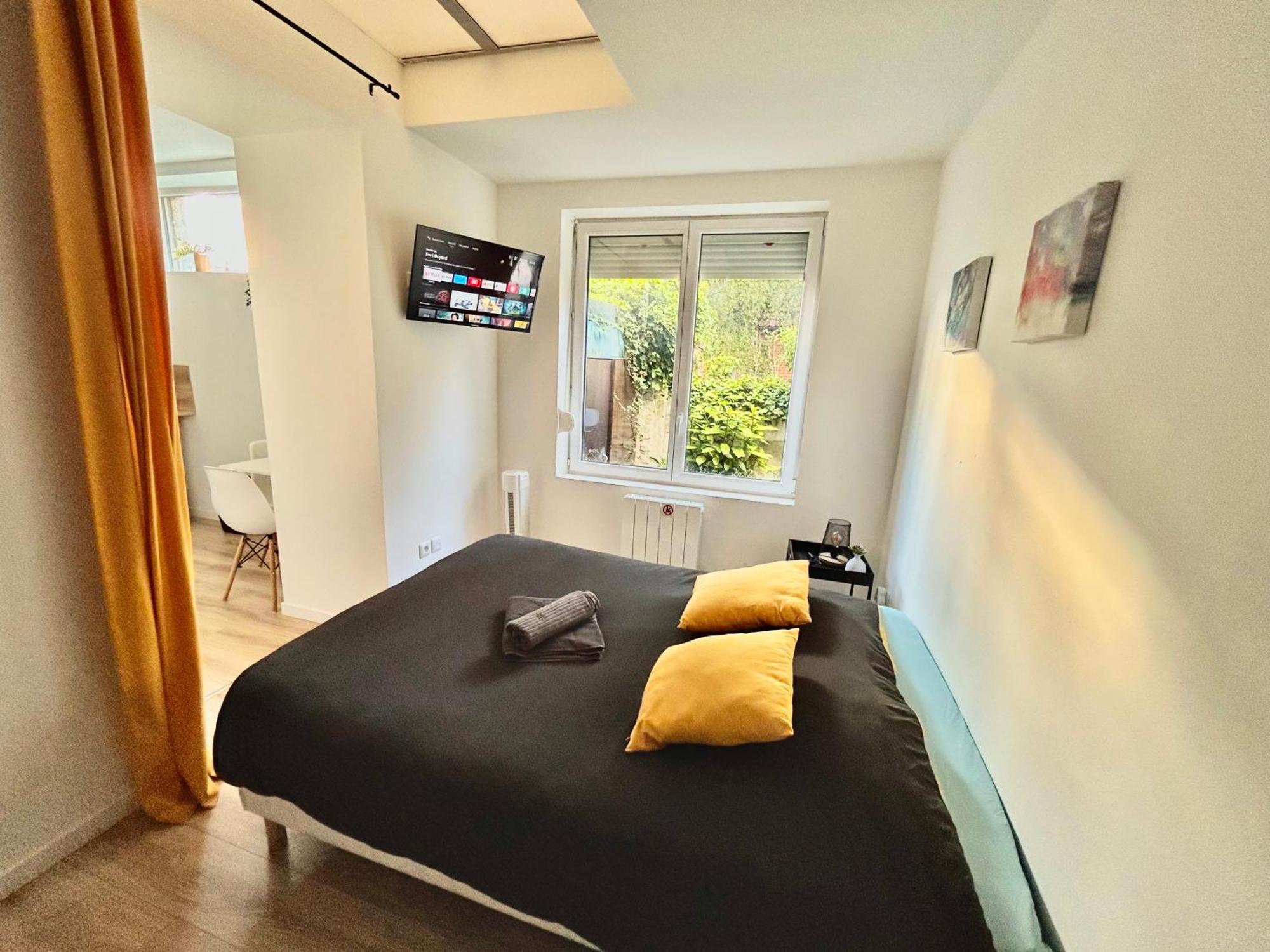 Malaka Home Anzin Экстерьер фото